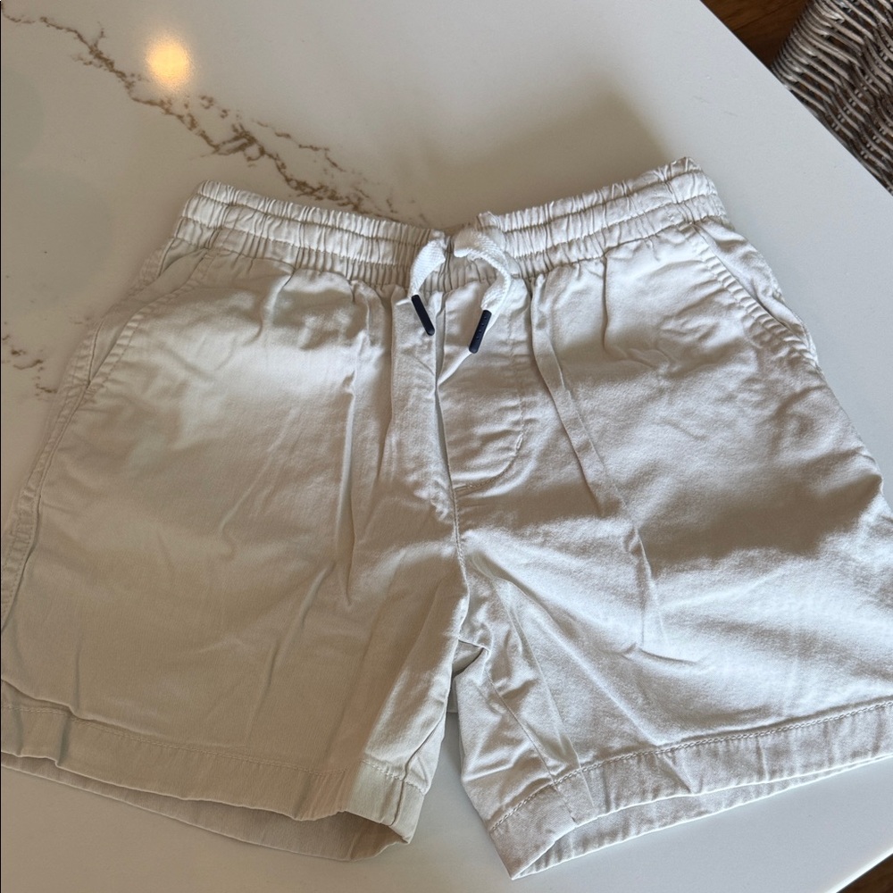 Vineyard vines light khaki shorts size 10